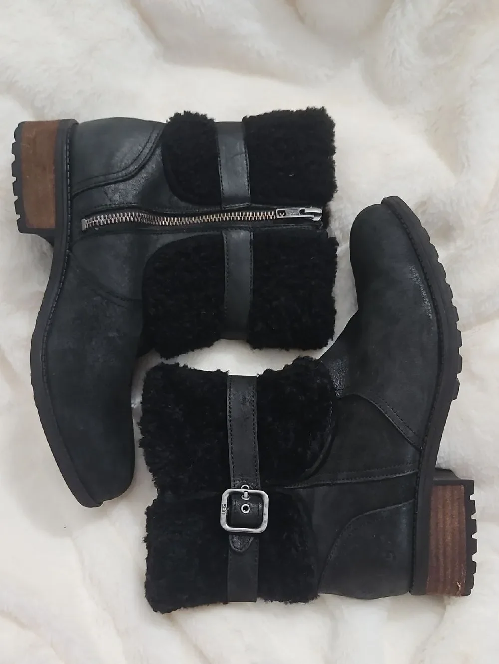 UGG Blayre II Sheepskin Moto Ankle Boots Black Leather Water Resistant  Size 9